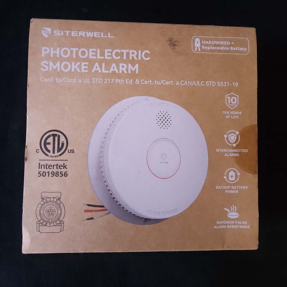 SITERWELL Hardwired Smoke Fire Detector Interconnected 9V Backup Battery GS562A